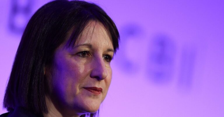 Rachel Reeves’s pension plan torn apart with ‘tiny’ 2% boost in 30 years