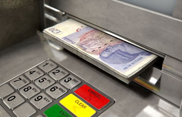 UK households urged to check bank statements now for £300 handout