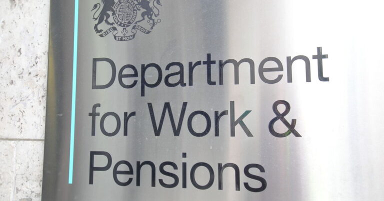 DWP sending £884 to state pensioners before Christmas