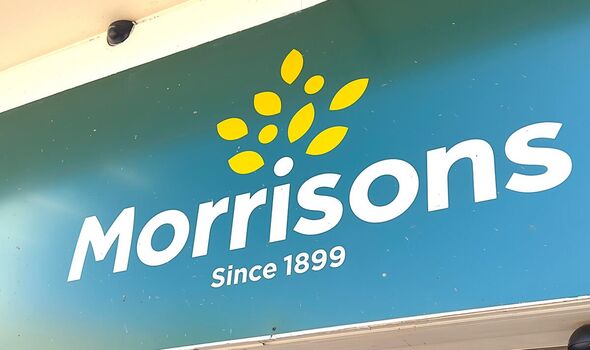 Morrisons shoppers blast ‘rubbish’ Christmas service as 10 percent discount ‘doesn’t work’