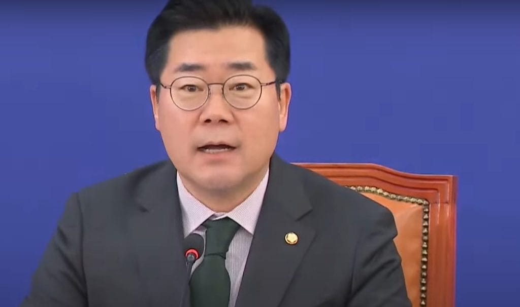 DP Floor Leader Park Chan-dae, speaking at a press conference at the South Korean National Assembly on December 1.