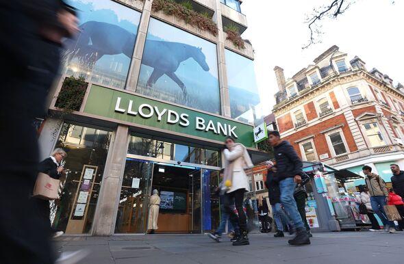 Lloyds, Halifax and Bank of Scotland customers sent urgent bank branch warning