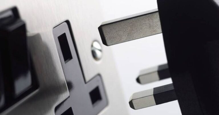 Six ‘vampire appliances’ households urged to unplug as energy bills rise again