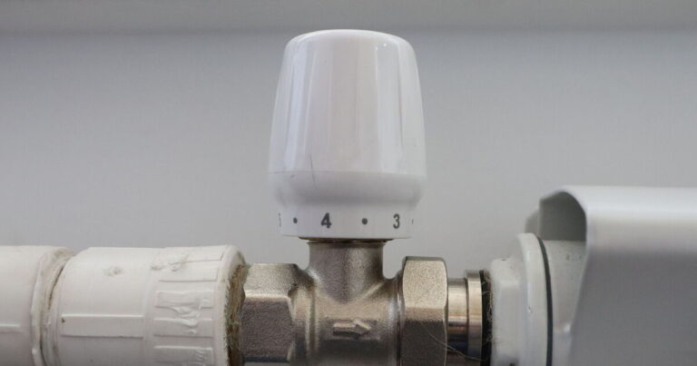 Thermostatic valve mistake could be costing you money – here’s what numbers mean