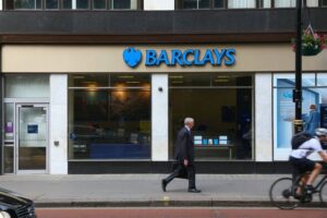 Barclays issues message to all customers demanding compensation after outage