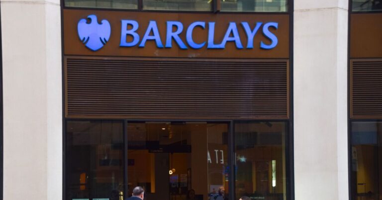 Barclays tells customer to take two steps as outage causes chaos