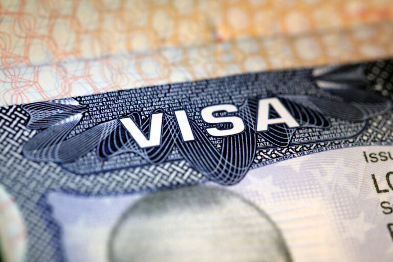 U.S. to Replace Investor Visas With $5 Million ‘Trump Gold Card’ Path to Citizenship