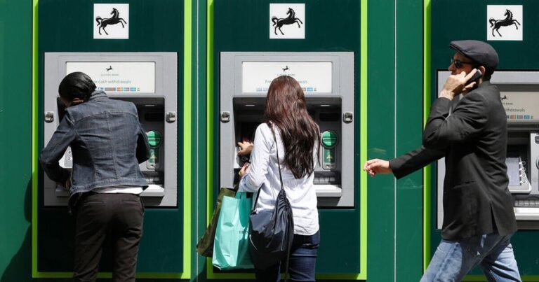 Lloyds Bank cash machine glitch as customer accidentally withdraws large amount