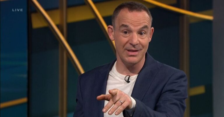 Martin Lewis’ urgent plea to anyone aged 40 to 73 over pension boost ‘worth £10,000s’