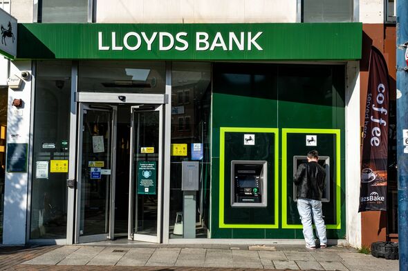 Lloyds giving £500 to customers with another £1,200 for savers