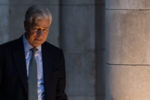 Jamie Dimon’s iron grip on JP Morgan threatens investor rebellion