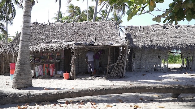 Shanties serving as shops at a village in natural gas-rich Afungi peninsula of the northern Mozambique region, where poverty remains high. A new report discloses that the government will not receive significant revenues until the mid or late 2030s because contracts allocate most of the early revenues to foreign companies. Photo courtesy of Justica Ambiental