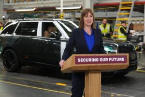 Rachel Reeves’ ‘pay-per-mile tax’ putting drivers off electric vehicles, research shows
