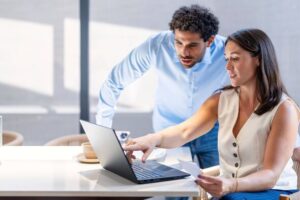 Unmarried couples who live together 3-year rule in new law plan