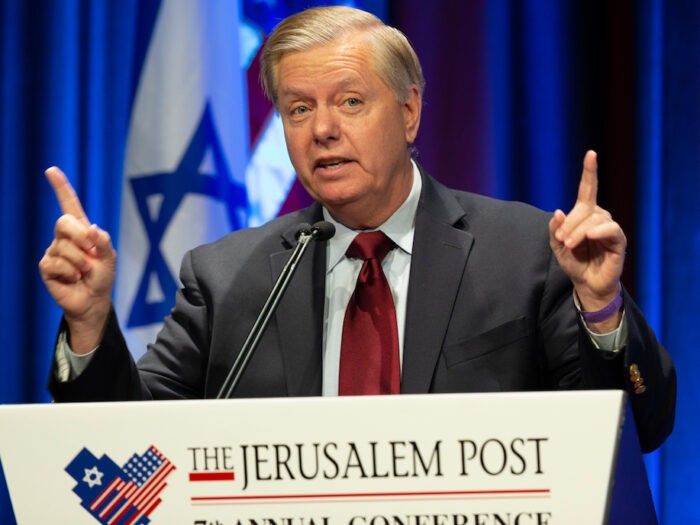 Lindsey Graham, last great Cold War warrior, dead at 71