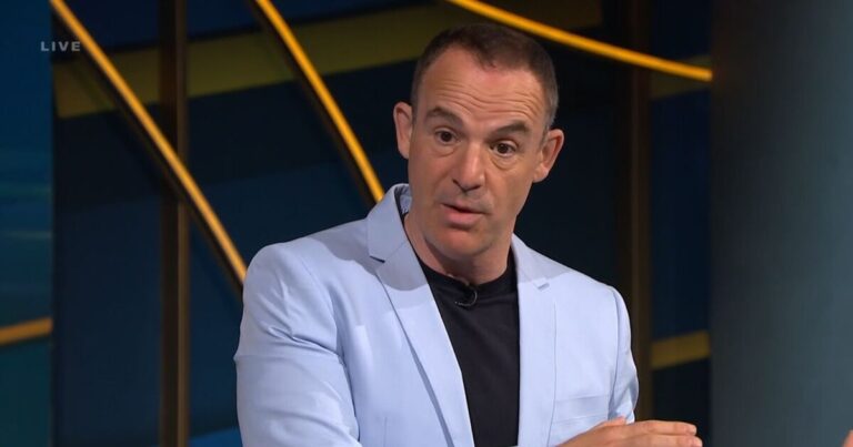 Martin Lewis issues ‘totally bonkers’ warning to people with £1,000 savings interest