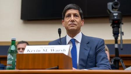 Bitcoin Faces a Dual Test From Dealer Hedging and the Fed