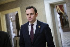 Dozens of ex-lawmakers, staff landed at military firms since 2015