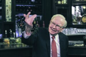 Howard Buffett to succeed father Warren as Berkshire Hathaway chair