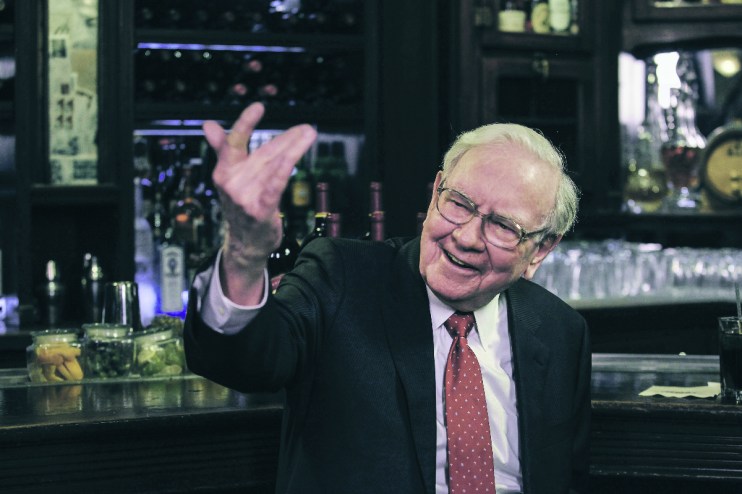 Howard Buffett to succeed father Warren as Berkshire Hathaway chair