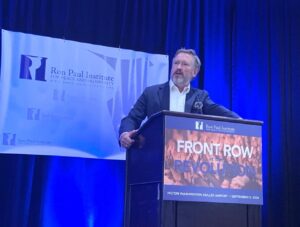 Massie, Kent join ex-officials lighting up Ron Paul ‘revolution’