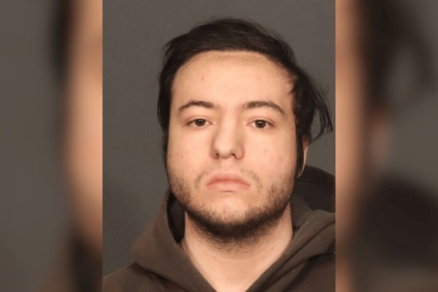 A Coinbase scam stole roughly $15.94M from about 100 users before Ronald Spektor was sentenced in New York to 4 to 12 years in prison.