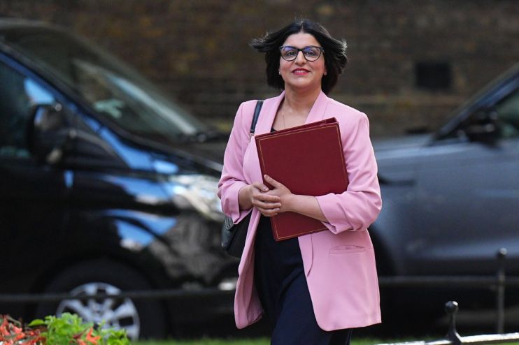 Benefits and pensions for foreign nationals ‘cost £23bn’