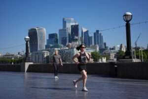 Economy set to shrink ahead of Budget in ‘difficult’ outlook